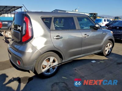 Trzecie zdjęcie samochodu z tyłu: 2017 KIA SOUL VIN:KNDJN2A2XH7443518 - miniatura