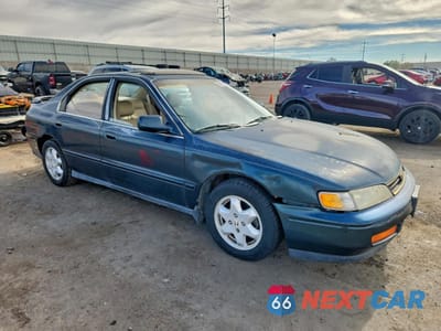 Czwarte zdjęcie samochodu z boku: 1995 HONDA ACCORD EX VIN:1HGCE6660SA012824 - miniatura