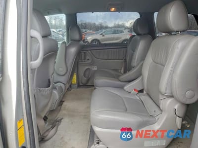 Zdjęcie 11 z 14 samochodu: 2005 TOYOTA SIENNA XLE VIN:5TDZA22CX5S305467 - miniatura