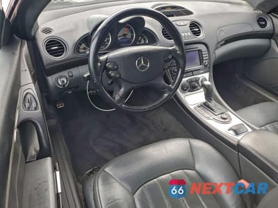 Zdjęcie 8 z 12 samochodu: 2006 MERCEDES-BENZ SL 55 AMG VIN:WDBSK74F46F117403 - miniatura