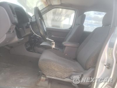 Zdjęcie 7 z 13 samochodu: 2001 NISSAN XTERRA XE VIN:5N1ED28Y51C505463 - miniatura