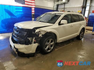 2017 DODGE JOURNEY CROSSROAD 3C4PDDGG4HT548434 - główne zdjęcie licytacji z USA - miniatura