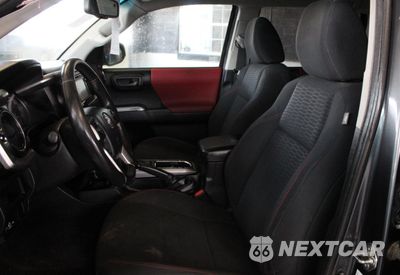 Zdjęcie 9 z 10 samochodu: 2017 TOYOTA TACOMA DOUBLE CAB VIN:3TMCZ5AN7HM094624 - miniatura