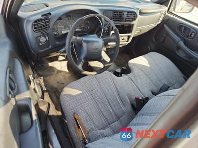 Zdjęcie 8 z 12 samochodu: 2002 CHEVROLET S TRUCK S10 VIN:1GCCS145028136474 - miniatura