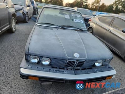 Piąte zdjęcie samochodu w środku: 1986 BMW 535 I AUTOMATIC VIN:WBADC8402G1720869 - miniatura