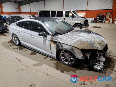 Czwarte zdjęcie samochodu z boku: 2018 AUDI S5 PRESTIGE VIN:WAUC4CF52JA095336 - miniatura