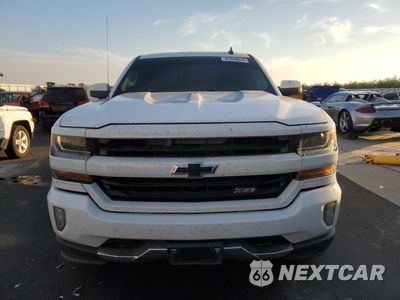 Piąte zdjęcie samochodu w środku: 2017 CHEVROLET SILVERADO K1500 LT VIN:3GCUKREC6HG100131 - miniatura