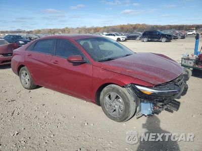 Czwarte zdjęcie samochodu z boku: 2024 HYUNDAI ELANTRA SE VIN:KMHLL4DG5RU851909 - miniatura