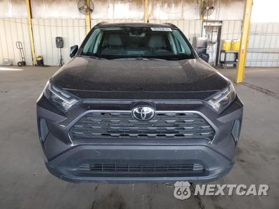 Piąte zdjęcie samochodu w środku: 2024 TOYOTA RAV4 XLE VIN:2T3W1RFV3RW352545 - miniatura