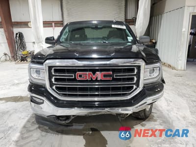 Piąte zdjęcie samochodu w środku: 2019 GMC SIERRA LIMITED K1500 SLE VIN:2GTV2MEC0K1208235 - miniatura