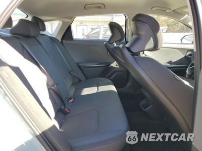 Zdjęcie 10 z 15 samochodu: 2025 KIA K4 LX VIN:3KPFT4DE8SE205073 - miniatura