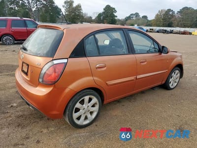 Trzecie zdjęcie samochodu z tyłu: 2010 KIA RIO LX VIN:KNADH5A33A6659055 - miniatura