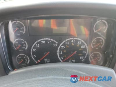 Zdjęcie 8 z 10 samochodu: 2007 FREIGHTLINER CHASSIS B2B VIN:4UZABRCS67CX53732 - miniatura