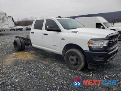 Czwarte zdjęcie samochodu z boku: 2022 RAM 3500 TRUCK CAB AND CHASSIS VIN:3C7WRSCLXNG291727 - miniatura