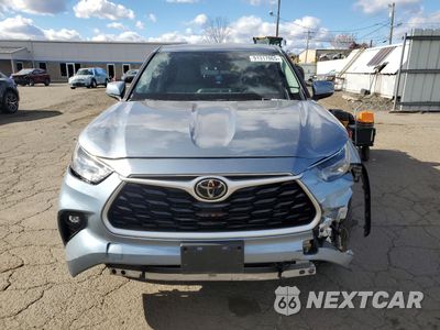 Piąte zdjęcie samochodu w środku: 2022 TOYOTA HIGHLANDER L VIN:5TDBZRBH2NS243206 - miniatura