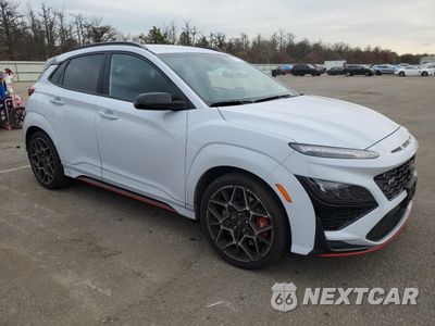 Czwarte zdjęcie samochodu z boku: 2022 HYUNDAI KONA N BASE VIN:KM8KH3AC8NU003011 - miniatura