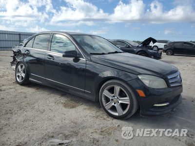Czwarte zdjęcie samochodu z boku: 2011 MERCEDES-BENZ C 300 VIN:WDDGF5EB0BF627579 - miniatura