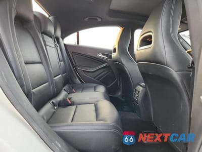 Zdjęcie 10 z 13 samochodu: 2018 MERCEDES-BENZ CLA 250 4MATIC VIN:WDDSJ4GB3JN516383 - miniatura