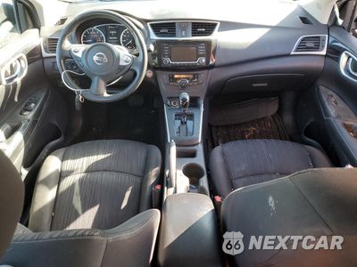 Zdjęcie 8 z 15 samochodu: 2018 NISSAN SENTRA S VIN:3N1AB7AP1JY261232 - miniatura