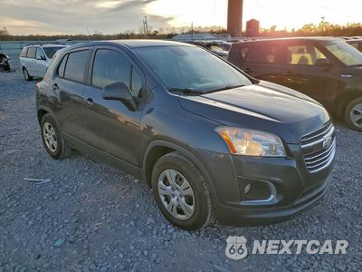 Czwarte zdjęcie samochodu z boku: 2016 CHEVROLET TRAX LS VIN:3GNCJKSB1GL255863 - miniatura