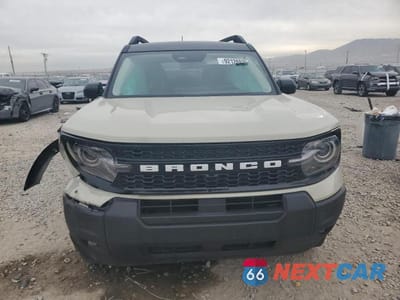 Piąte zdjęcie samochodu w środku: 2025 FORD BRONCO SPORT OUTER BANKS VIN:3FMCR9CN5SRE69470 - miniatura