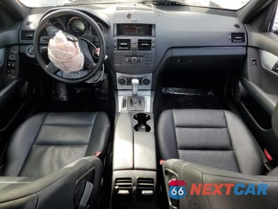 Zdjęcie 8 z 11 samochodu: 2010 MERCEDES-BENZ C 300 VIN:WDDGF5EB7AR128646 - miniatura