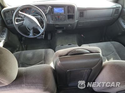 Zdjęcie 8 z 12 samochodu: 2005 GMC NEW SIERRA K1500 VIN:2GTEK13T751343167 - miniatura