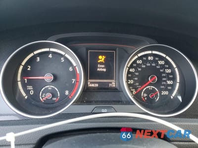 Zdjęcie 9 z 15 samochodu: 2015 VOLKSWAGEN GTI VIN:3VWTT7AU2FM050271 - miniatura