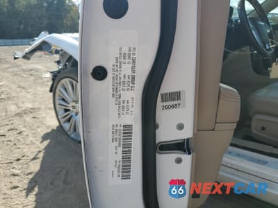 Zdjęcie 12 z 13 samochodu: 2011 CHRYSLER 300C VIN:2C3CA6CT3BH549830 - miniatura