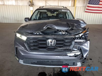 Piąte zdjęcie samochodu w środku: 2025 HONDA PILOT EXL VIN:5FNYG1H46SB065502 - miniatura