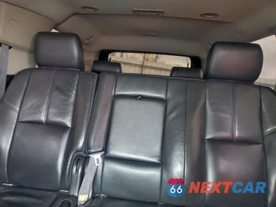 Zdjęcie 10 z 13 samochodu: 2014 CHEVROLET SUBURBAN K1500 LT VIN:1GNSKJE76ER210739 - miniatura