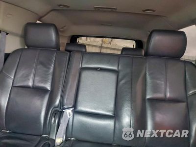 Zdjęcie 10 z 13 samochodu: 2014 CHEVROLET SUBURBAN K1500 LT VIN:1GNSKJE76ER210739 - miniatura