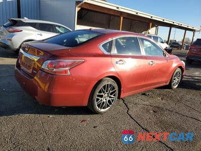 Trzecie zdjęcie samochodu z tyłu: 2014 NISSAN ALTIMA 2.5 VIN:1N4AL3AP3EC105815 - miniatura