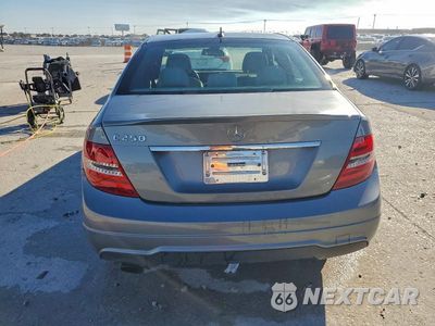 Zdjęcie 6 z 12 samochodu: 2014 MERCEDES-BENZ C 250 VIN:WDDGF4HB4EA966286 - miniatura