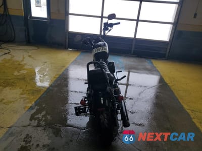 Czwarte zdjęcie samochodu z boku: 2016 HARLEY-DAVIDSON XL883 IRON 883 VIN:1HD4LE211GC432311 - miniatura
