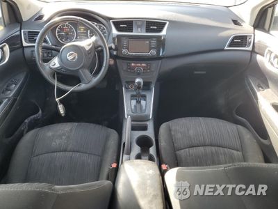 Zdjęcie 8 z 15 samochodu: 2018 NISSAN SENTRA S VIN:3N1AB7AP6JL613928 - miniatura