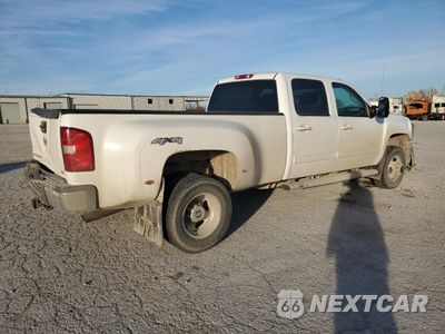 Trzecie zdjęcie samochodu z tyłu: 2012 CHEVROLET SILVERADO K3500 LTZ VIN:1GC4K1CG5CF223680 - miniatura