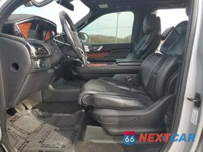 Zdjęcie 7 z 14 samochodu: 2019 LINCOLN NAVIGATOR RESERVE VIN:5LMJJ2LTXKEL17379 - miniatura