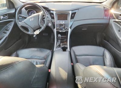 Zdjęcie 8 z 12 samochodu: 2011 HYUNDAI SONATA SE VIN:5NPEC4AC8BH302204 - miniatura