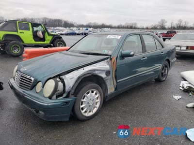 2000 MERCEDES-BENZ E 320 WDBJF65J4YB109289 - główne zdjęcie licytacji z USA - miniatura