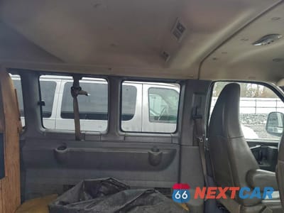 Zdjęcie 11 z 13 samochodu: 2016 CHEVROLET EXPRESS G3500 LS VIN:1GAZGNFG7G1177887 - miniatura