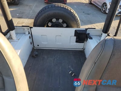 Zdjęcie 10 z 13 samochodu: 1993 JEEP WRANGLER / YJ S VIN:1J4FY19P7PP250291 - miniatura