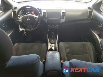 Zdjęcie 8 z 13 samochodu: 2008 MITSUBISHI OUTLANDER XLS VIN:JA4MT41X38Z004007 - miniatura