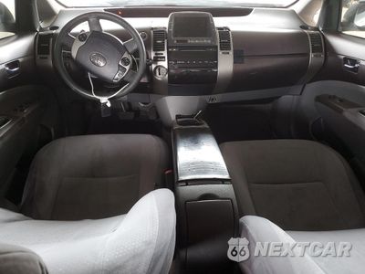 Zdjęcie 8 z 12 samochodu: 2005 TOYOTA PRIUS VIN:JTDKB20U857052914 - miniatura