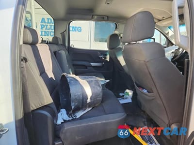 Zdjęcie 10 z 11 samochodu: 2018 CHEVROLET SILVERADO 3500HD UTILITY / SERVICETRUCK VIN:1GB4KZCY3JF247971 - miniatura