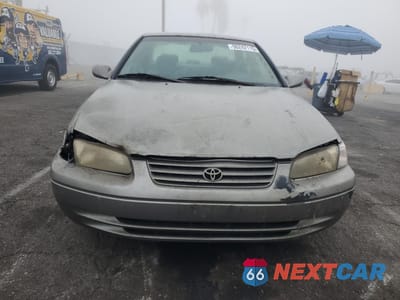 Piąte zdjęcie samochodu w środku: 1997 TOYOTA CAMRY LE VIN:JT2BG22K3V0100897 - miniatura