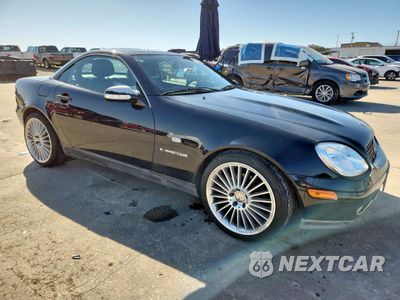 Czwarte zdjęcie samochodu z boku: 1999 MERCEDES-BENZ SLK 230 KOMPRESSOR VIN:WDBKK47F7XF132067 - miniatura