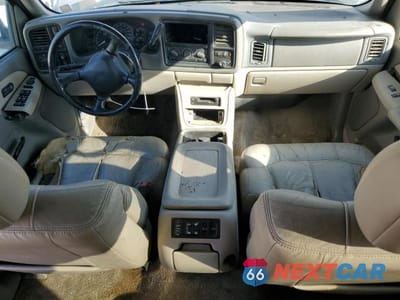 Zdjęcie 8 z 13 samochodu: 2002 CHEVROLET SUBURBAN C1500 VIN:1GNEC16T42J216099 - miniatura