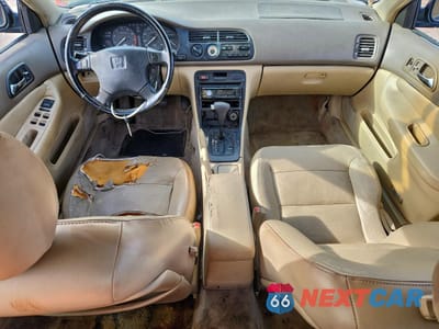 Zdjęcie 8 z 12 samochodu: 1995 HONDA ACCORD EX VIN:1HGCE6660SA012824 - miniatura