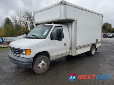 2006 FORD ECONOLINE E450 SUPER DUTY CUTAWAY VAN 1FDXE45S16DB22204 - główne zdjęcie licytacji z USA - miniatura